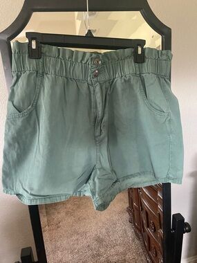 Wonderly High-Waist Drawstring Shorts — Sage Green